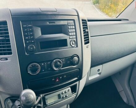 Белый Мерседес Sprinter, объемом двигателя 2.2 л и пробегом 298 тыс. км за 22000 $, фото 21 на Automoto.ua