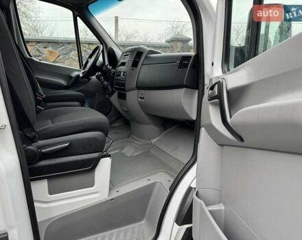 Белый Мерседес Sprinter, объемом двигателя 2.2 л и пробегом 304 тыс. км за 19300 $, фото 50 на Automoto.ua