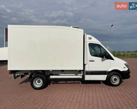 Белый Мерседес Sprinter, объемом двигателя 3 л и пробегом 319 тыс. км за 29300 $, фото 3 на Automoto.ua