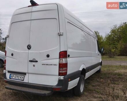 Белый Мерседес Sprinter, объемом двигателя 2.1 л и пробегом 400 тыс. км за 20000 $, фото 4 на Automoto.ua