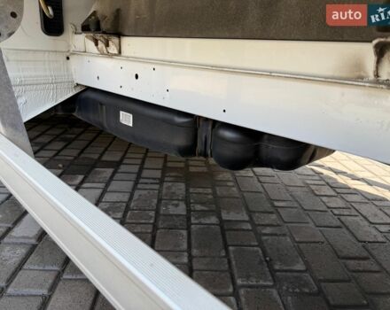 Белый Мерседес Sprinter, объемом двигателя 2.2 л и пробегом 247 тыс. км за 17000 $, фото 28 на Automoto.ua