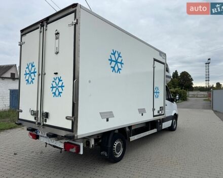 Белый Мерседес Sprinter, объемом двигателя 2.1 л и пробегом 332 тыс. км за 23700 $, фото 3 на Automoto.ua