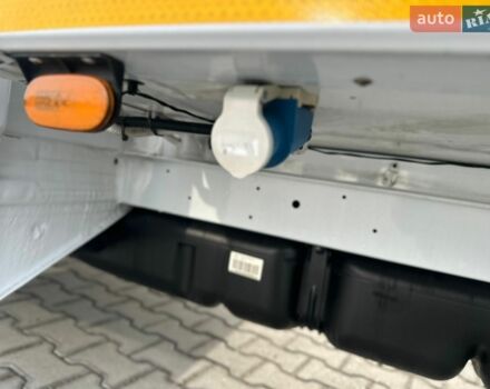 Белый Мерседес Sprinter, объемом двигателя 2.2 л и пробегом 298 тыс. км за 22000 $, фото 13 на Automoto.ua