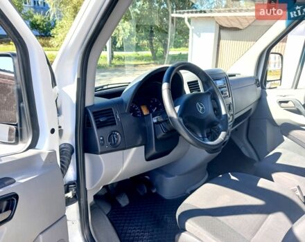 Білий Мерседес Sprinter, об'ємом двигуна 2.1 л та пробігом 216 тис. км за 18500 $, фото 11 на Automoto.ua
