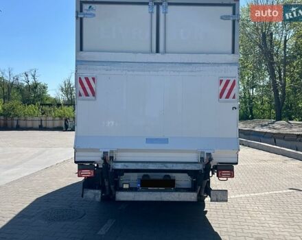 Белый Мерседес Sprinter, объемом двигателя 2.2 л и пробегом 300 тыс. км за 28800 $, фото 2 на Automoto.ua
