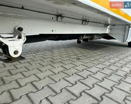 Белый Мерседес Sprinter, объемом двигателя 2.2 л и пробегом 298 тыс. км за 22000 $, фото 16 на Automoto.ua