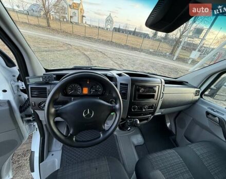 Белый Мерседес Sprinter, объемом двигателя 0 л и пробегом 243 тыс. км за 33999 $, фото 27 на Automoto.ua