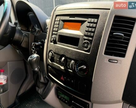 Белый Мерседес Sprinter, объемом двигателя 2.2 л и пробегом 320 тыс. км за 14950 $, фото 31 на Automoto.ua