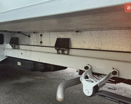 Белый Мерседес Sprinter, объемом двигателя 2.2 л и пробегом 225 тыс. км за 21500 $, фото 9 на Automoto.ua