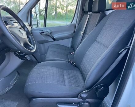 Белый Мерседес Sprinter, объемом двигателя 2.2 л и пробегом 150 тыс. км за 17900 $, фото 16 на Automoto.ua