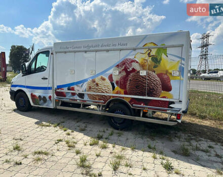 Белый Мерседес Sprinter, объемом двигателя 2.2 л и пробегом 380 тыс. км за 24552 $, фото 5 на Automoto.ua