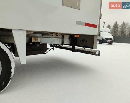 Белый Мерседес Sprinter, объемом двигателя 2.1 л и пробегом 350 тыс. км за 25900 $, фото 13 на Automoto.ua