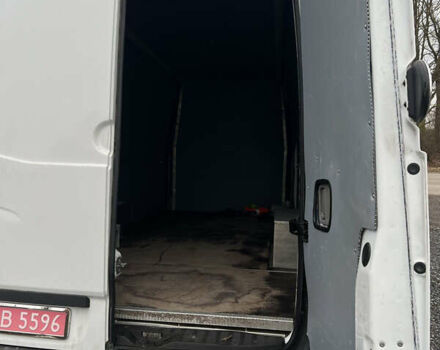 Белый Мерседес Sprinter, объемом двигателя 0 л и пробегом 460 тыс. км за 19500 $, фото 21 на Automoto.ua