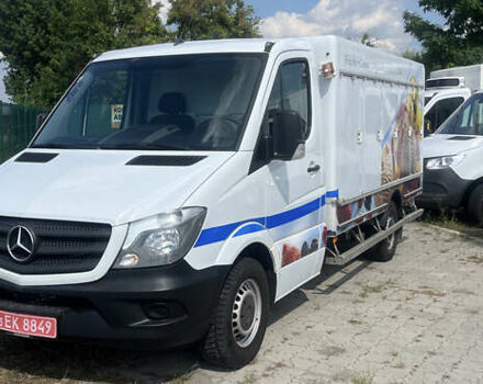 Белый Мерседес Sprinter, объемом двигателя 2.2 л и пробегом 243 тыс. км за 26639 $, фото 3 на Automoto.ua