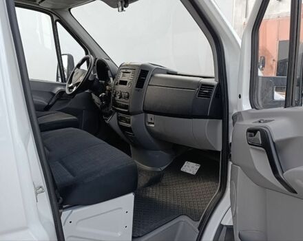 Белый Мерседес Sprinter, объемом двигателя 2.2 л и пробегом 251 тыс. км за 23750 $, фото 9 на Automoto.ua