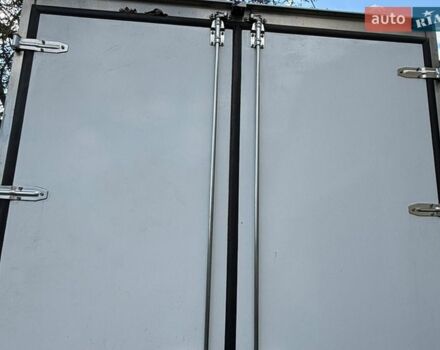 Белый Мерседес Sprinter, объемом двигателя 0 л и пробегом 120 тыс. км за 15000 $, фото 5 на Automoto.ua