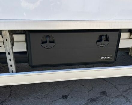 Белый Мерседес Sprinter, объемом двигателя 2.2 л и пробегом 560 тыс. км за 34900 $, фото 17 на Automoto.ua