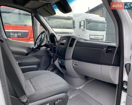 Белый Мерседес Sprinter, объемом двигателя 2.2 л и пробегом 170 тыс. км за 21450 $, фото 36 на Automoto.ua