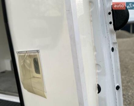 Белый Мерседес Sprinter, объемом двигателя 2.2 л и пробегом 170 тыс. км за 21450 $, фото 28 на Automoto.ua