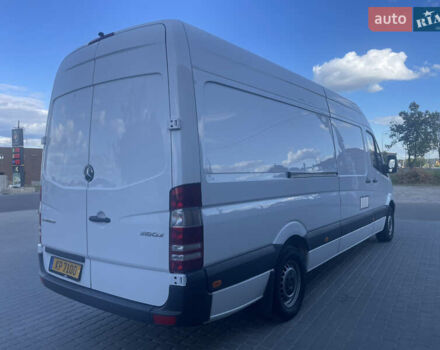 Белый Мерседес Sprinter, объемом двигателя 3 л и пробегом 281 тыс. км за 27900 $, фото 2 на Automoto.ua