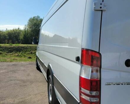 Белый Мерседес Sprinter, объемом двигателя 3 л и пробегом 311 тыс. км за 31800 $, фото 12 на Automoto.ua