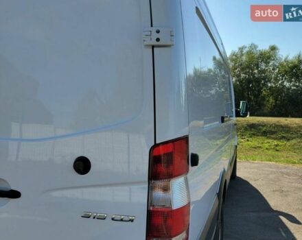 Белый Мерседес Sprinter, объемом двигателя 3 л и пробегом 311 тыс. км за 31900 $, фото 7 на Automoto.ua