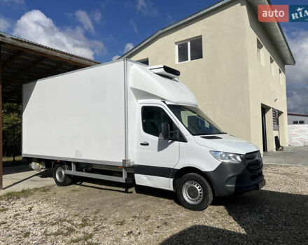 Белый Мерседес Sprinter, объемом двигателя 2.2 л и пробегом 300 тыс. км за 28500 $, фото 3 на Automoto.ua
