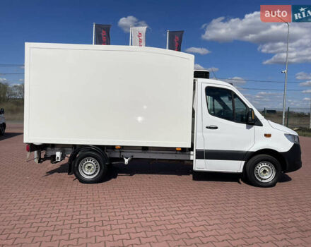 Белый Мерседес Sprinter, объемом двигателя 2.1 л и пробегом 244 тыс. км за 23750 $, фото 3 на Automoto.ua