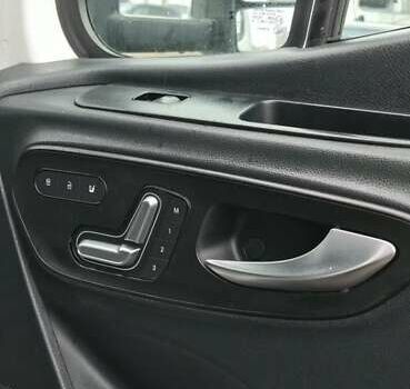 Белый Мерседес Sprinter, объемом двигателя 2.99 л и пробегом 530 тыс. км за 35000 $, фото 10 на Automoto.ua