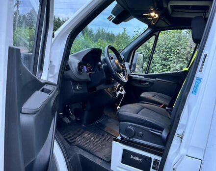 Белый Мерседес Sprinter, объемом двигателя 3 л и пробегом 591 тыс. км за 29000 $, фото 14 на Automoto.ua