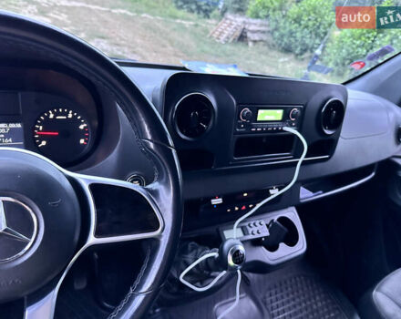 Белый Мерседес Sprinter, объемом двигателя 3 л и пробегом 591 тыс. км за 29000 $, фото 11 на Automoto.ua