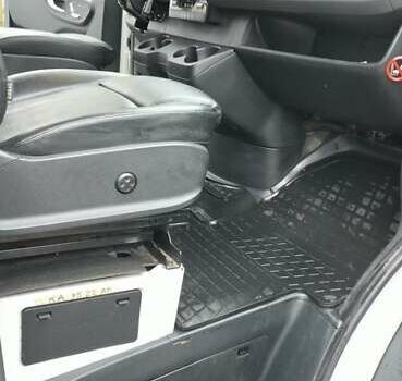 Белый Мерседес Sprinter, объемом двигателя 2.99 л и пробегом 530 тыс. км за 35000 $, фото 8 на Automoto.ua