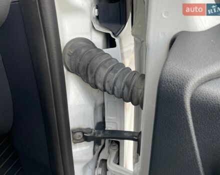 Белый Мерседес Sprinter, объемом двигателя 3 л и пробегом 253 тыс. км за 28500 $, фото 56 на Automoto.ua