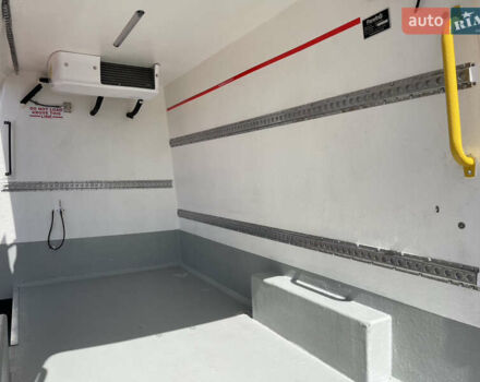 Белый Мерседес Sprinter, объемом двигателя 2.1 л и пробегом 281 тыс. км за 23850 $, фото 11 на Automoto.ua