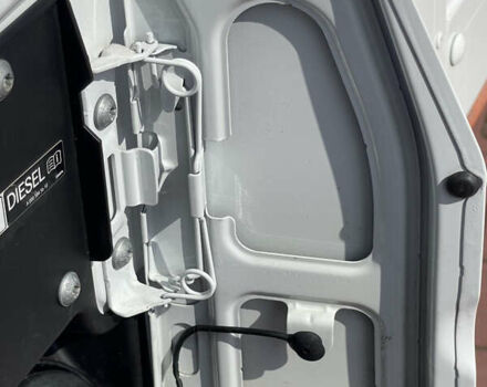 Белый Мерседес Sprinter, объемом двигателя 2.1 л и пробегом 244 тыс. км за 23750 $, фото 13 на Automoto.ua