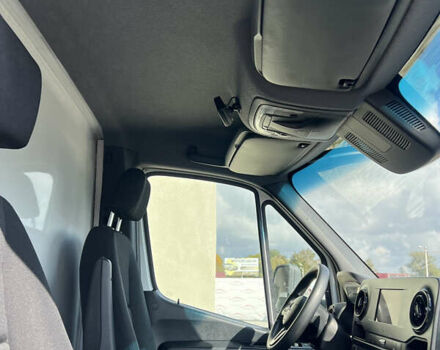 Белый Мерседес Sprinter, объемом двигателя 2.2 л и пробегом 300 тыс. км за 28500 $, фото 14 на Automoto.ua