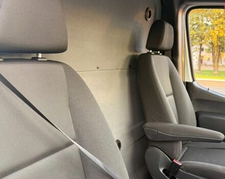 Белый Мерседес Sprinter, объемом двигателя 2.2 л и пробегом 263 тыс. км за 25000 $, фото 27 на Automoto.ua