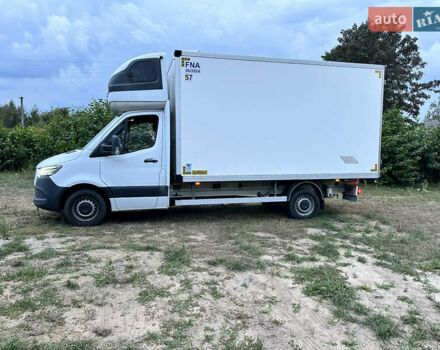 Белый Мерседес Sprinter, объемом двигателя 3 л и пробегом 591 тыс. км за 29000 $, фото 23 на Automoto.ua