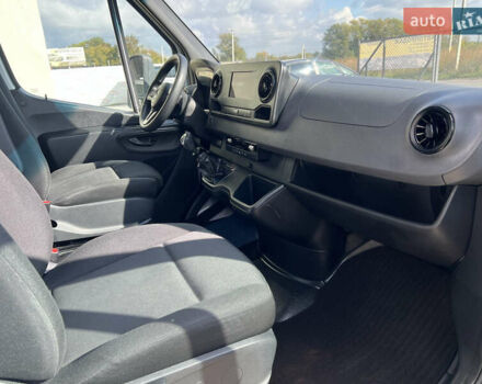Белый Мерседес Sprinter, объемом двигателя 2.2 л и пробегом 300 тыс. км за 28500 $, фото 13 на Automoto.ua