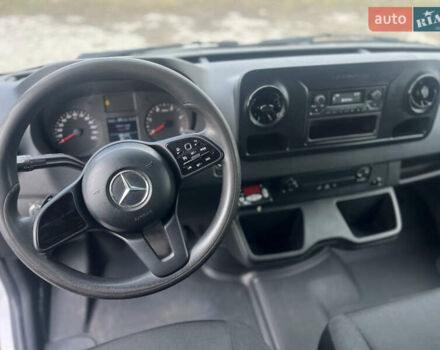 Белый Мерседес Sprinter, объемом двигателя 2.2 л и пробегом 239 тыс. км за 22500 $, фото 7 на Automoto.ua