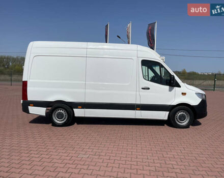 Белый Мерседес Sprinter, объемом двигателя 2.1 л и пробегом 281 тыс. км за 23850 $, фото 4 на Automoto.ua