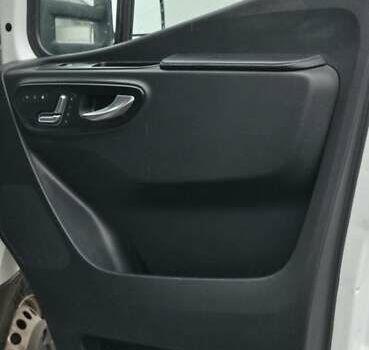 Белый Мерседес Sprinter, объемом двигателя 2.99 л и пробегом 530 тыс. км за 35000 $, фото 12 на Automoto.ua