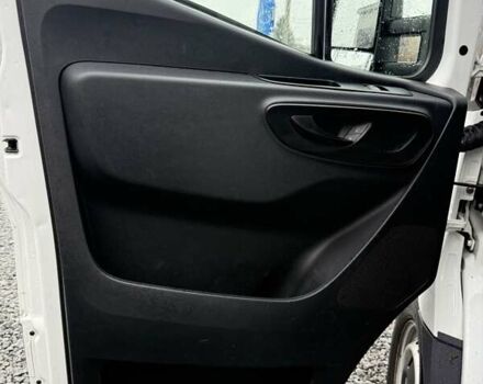 Белый Мерседес Sprinter, объемом двигателя 0 л и пробегом 330 тыс. км за 22000 $, фото 18 на Automoto.ua