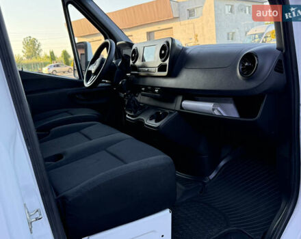 Белый Мерседес Sprinter, объемом двигателя 2.14 л и пробегом 234 тыс. км за 24400 $, фото 12 на Automoto.ua