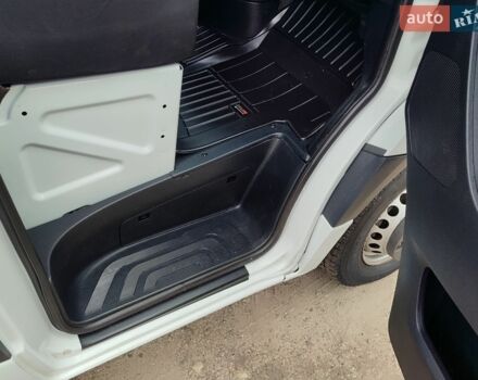 Белый Мерседес Sprinter, объемом двигателя 2.1 л и пробегом 244 тыс. км за 29900 $, фото 26 на Automoto.ua