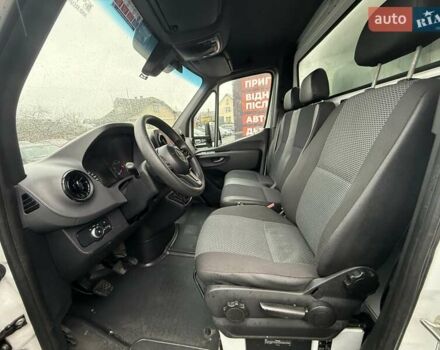 Белый Мерседес Sprinter, объемом двигателя 0 л и пробегом 330 тыс. км за 22000 $, фото 13 на Automoto.ua