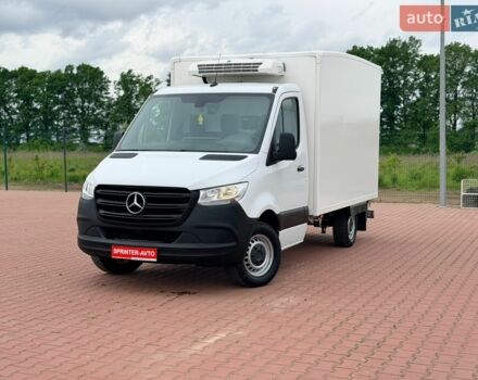 Белый Мерседес Sprinter, объемом двигателя 2.1 л и пробегом 278 тыс. км за 26500 $, фото 3 на Automoto.ua