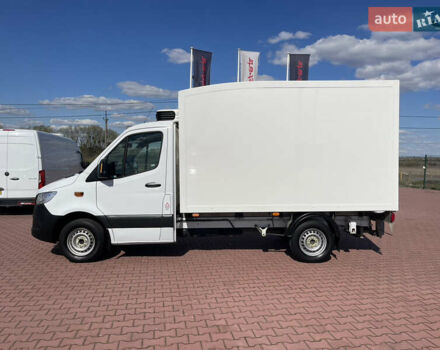 Белый Мерседес Sprinter, объемом двигателя 2.1 л и пробегом 244 тыс. км за 23750 $, фото 2 на Automoto.ua