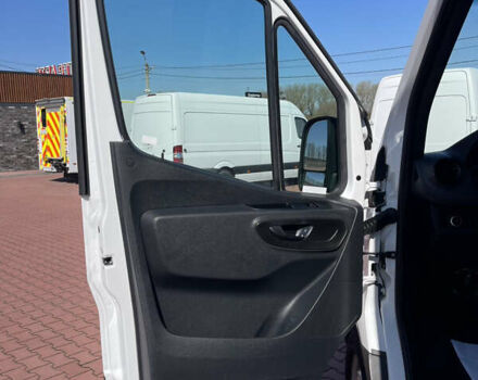 Белый Мерседес Sprinter, объемом двигателя 2.1 л и пробегом 193 тыс. км за 24250 $, фото 21 на Automoto.ua