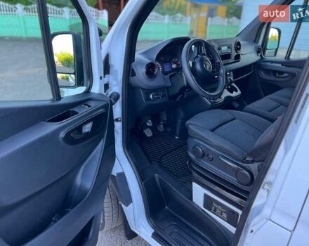 Белый Мерседес Sprinter, объемом двигателя 3 л и пробегом 279 тыс. км за 32999 $, фото 66 на Automoto.ua
